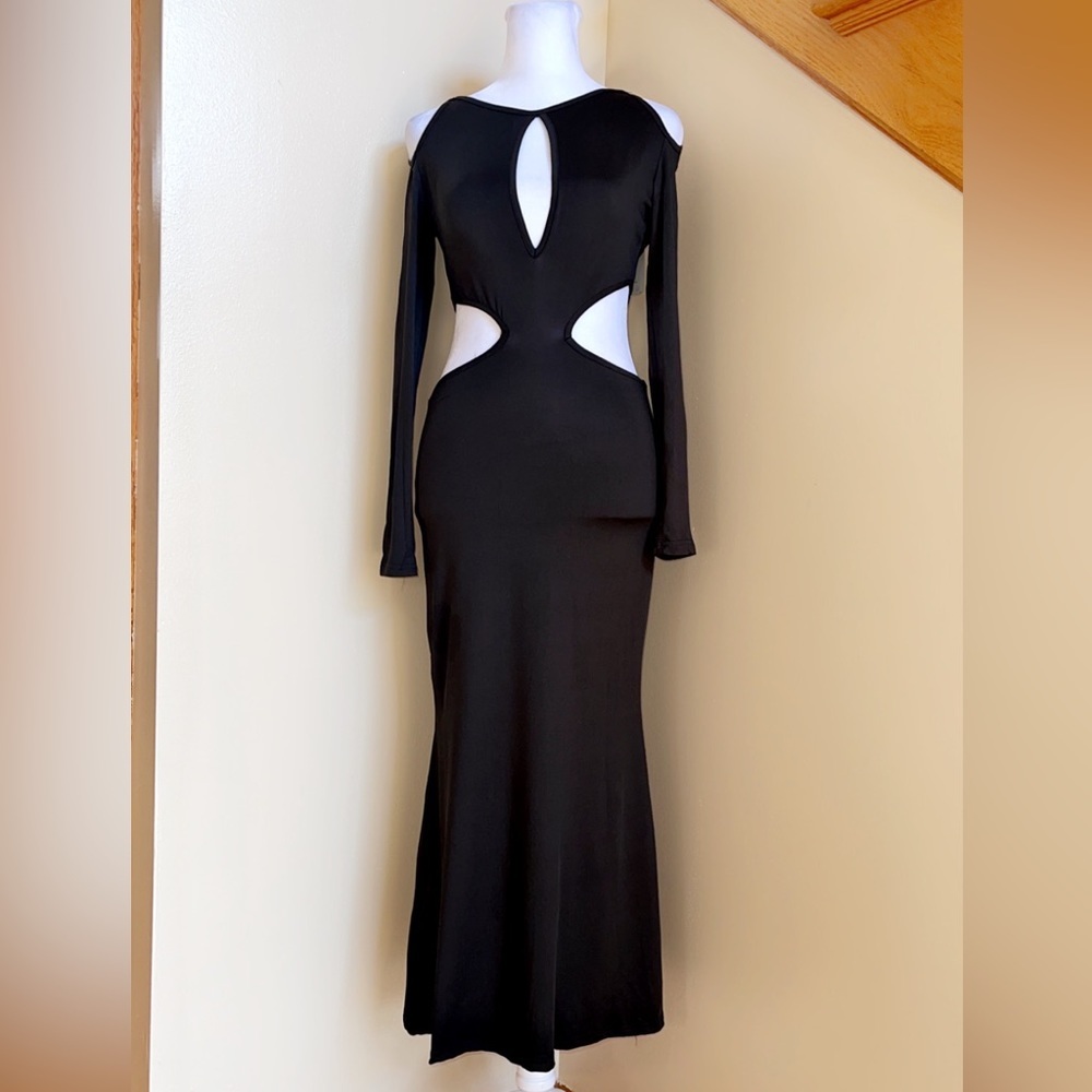 Women’s Sexy Black Dress Size S, M Cut Out Waist Long Sleeve Cold Shoulder NWT - Picture 6 of 7